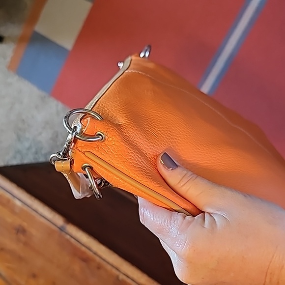 STUNNING MAXX NEW YORK ORANGE LEATHER HOBO SHOULDER BAG - Picture 12 of 12